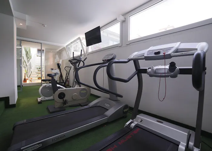 ホテル Luxor Boutique 4*